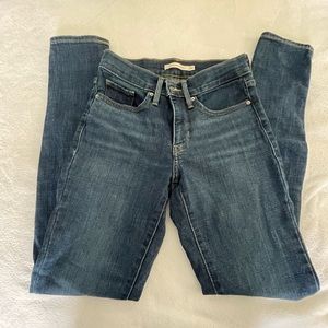 Levi’s 311 shaping skinny jeans